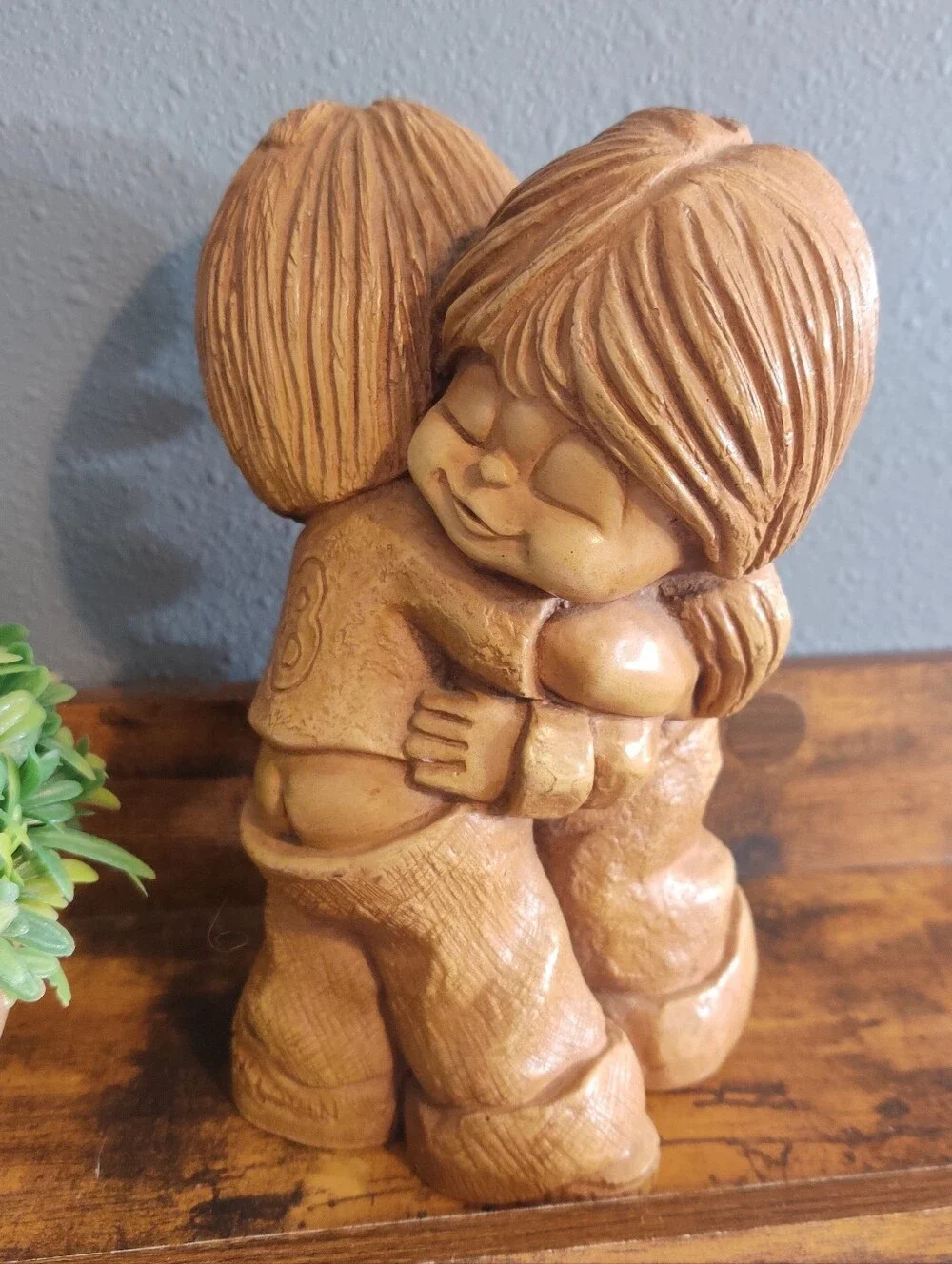 VTG Huggin N Lovin Fannykins Boy/Girl Hugging Figurine-Bill Mack Solar Statuary